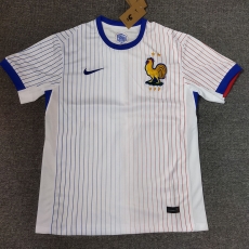 24 France Away